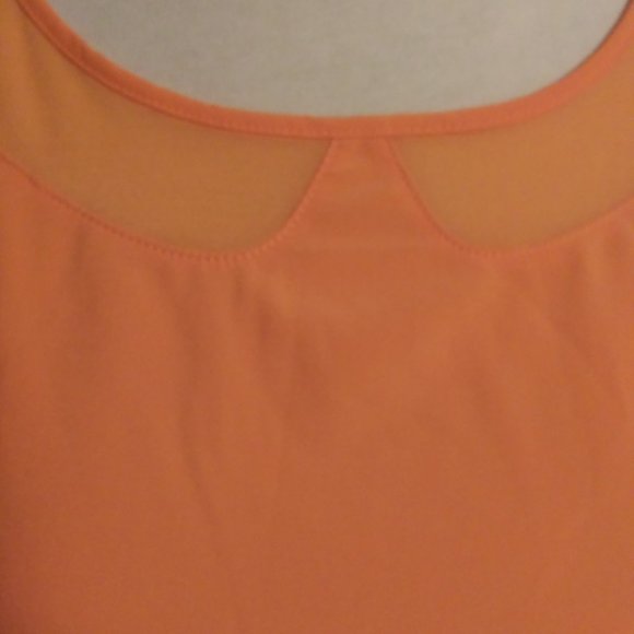 NWT Nike Flex Peach Orange Standard fit  Dri Fit Golf Top XL - Picture 2 of 15